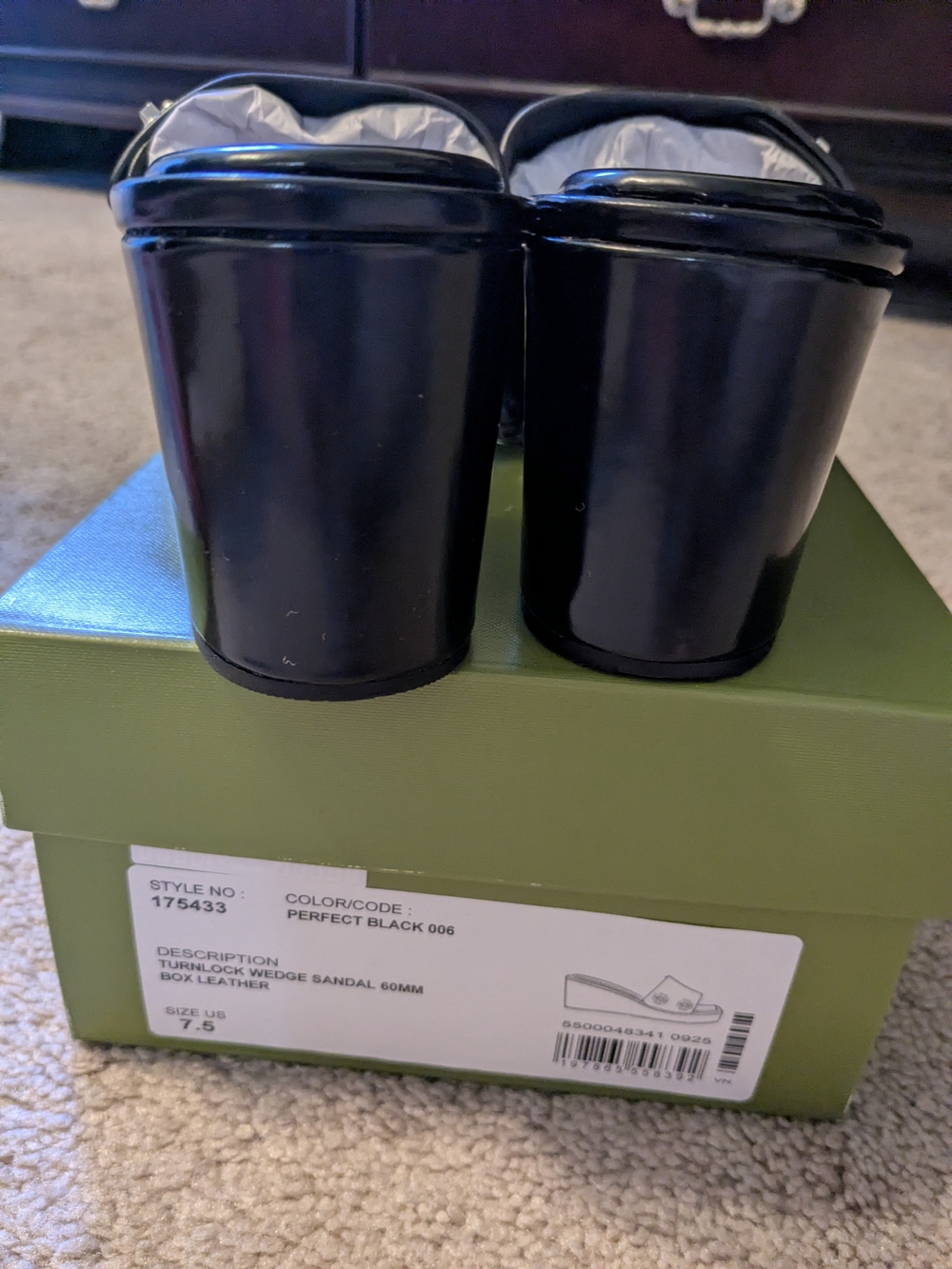 Tory Burch Black Wedge Turnlock Slides 7.5M NIB - Picture 4 of 9